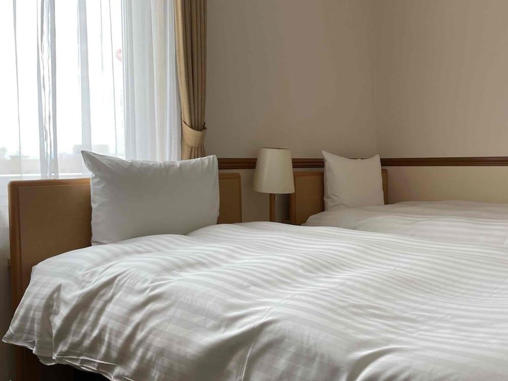 Toyoko Inn Hokkaido Asahikawa Ekimae Ichijo Dori Luaran gambar